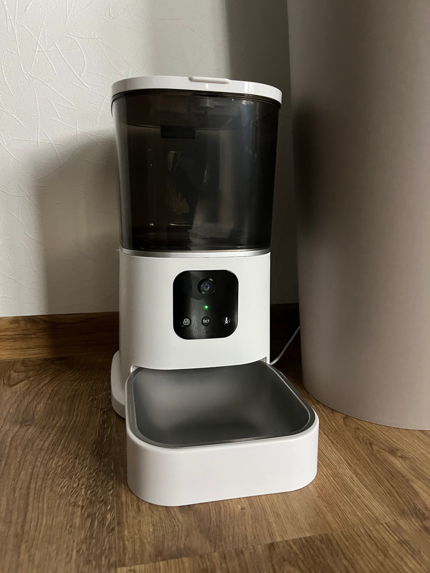 Aureti PawView Cat Feeder